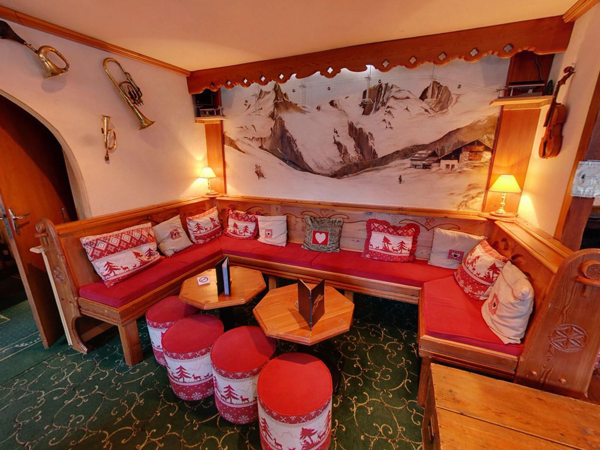 Le Christiania Hotel & Spa Ла-Саль-лез-Альп Экстерьер фото